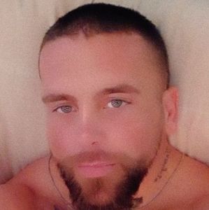 Meet your Posher, Travis